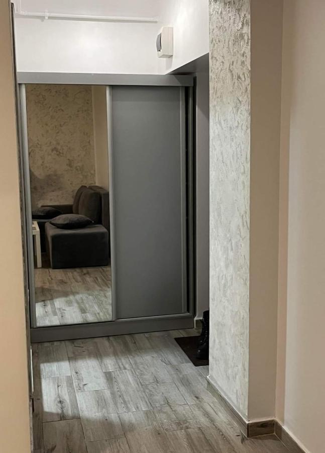 Modern & Elegant Apartament كرايوفا المظهر الخارجي الصورة